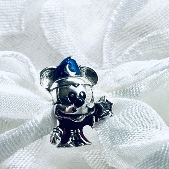 🧙‍♂️ NWOT Mickey Mouse Sorcerer’s Apprentice Charm - Picture 2 of 7